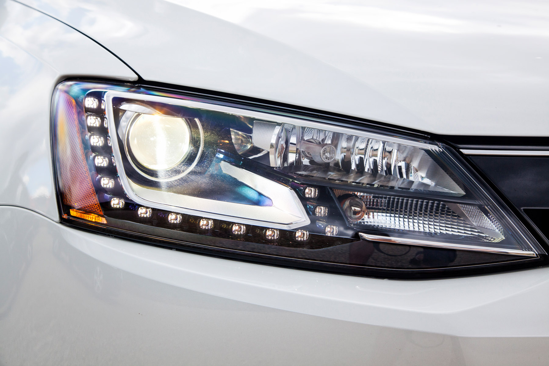 volkswagen jetta headlight bulb